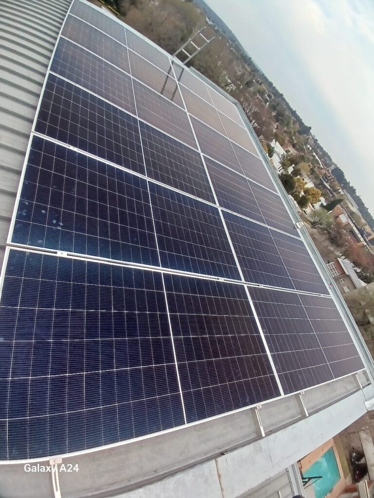 RealVibe Off-Grid Solar