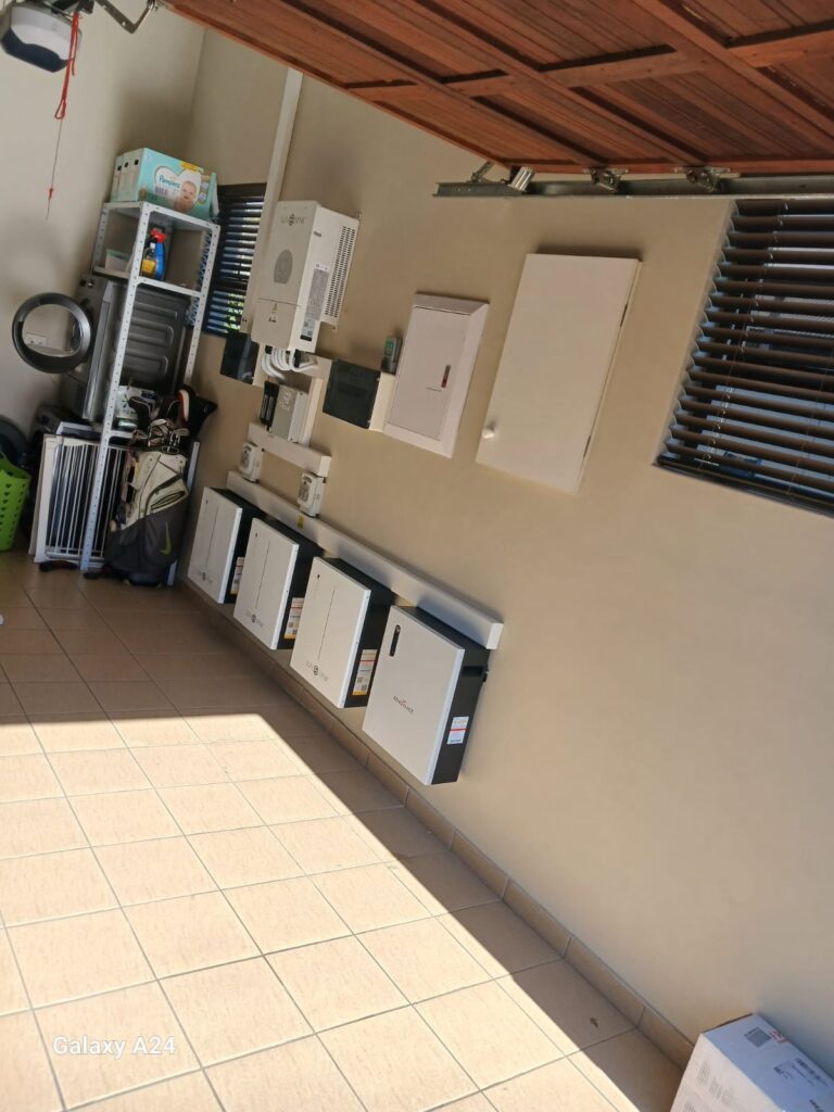 RealVibe Hybrid Solar