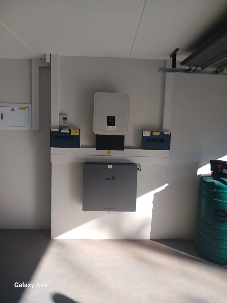 RealVibe Off-Grid Solar